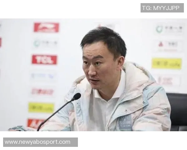 刘维伟自带剪刀为杨瀚森打造30美元理发馆的独特体验